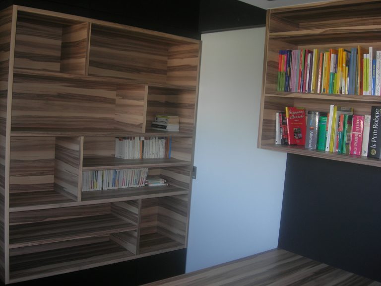 Bibliothèque en bois sur mesure